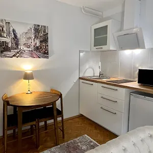 Louis & Elza Old Town Romantic Apartament
